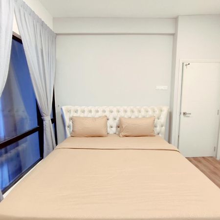 Arte Mont Kiara Host By Host Corner Suites Kuala Lumpur Room photo