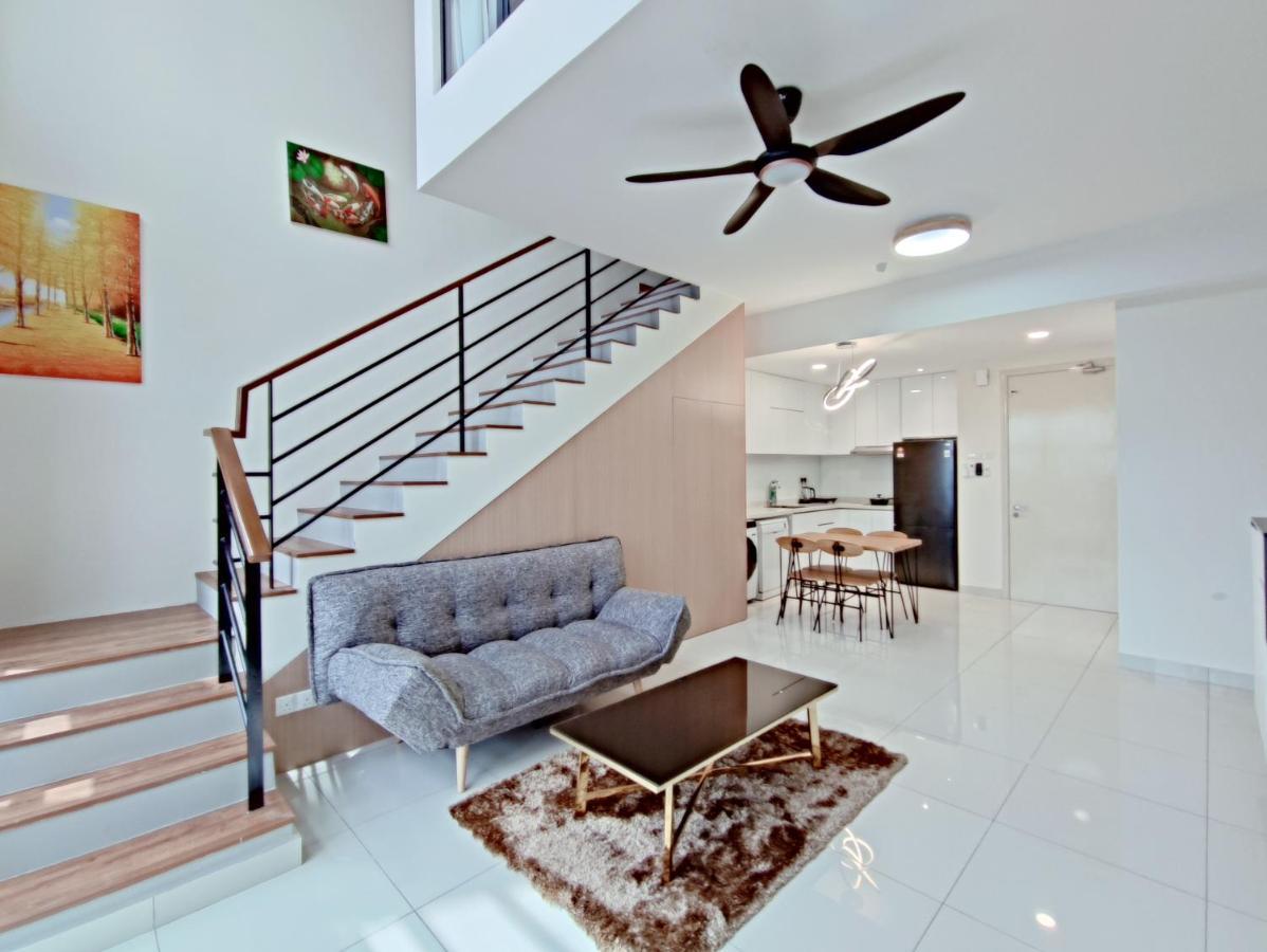 Arte Mont Kiara Host By Host Corner Suites Kuala Lumpur Exterior photo