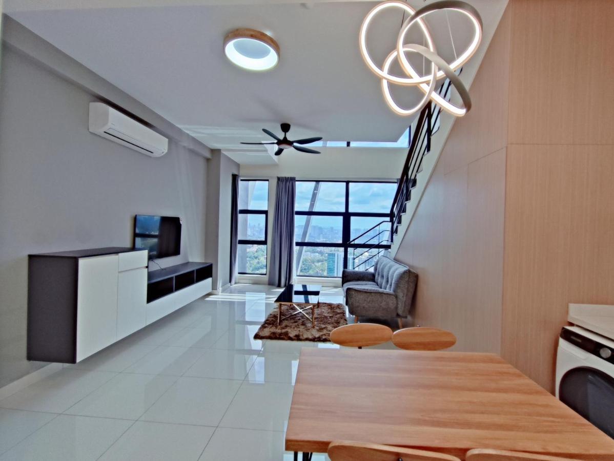Arte Mont Kiara Host By Host Corner Suites Kuala Lumpur Exterior photo
