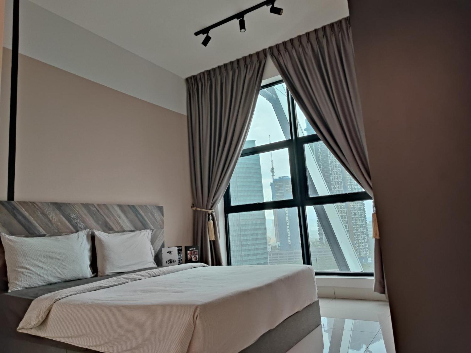 Arte Mont Kiara Host By Host Corner Suites Kuala Lumpur Exterior photo